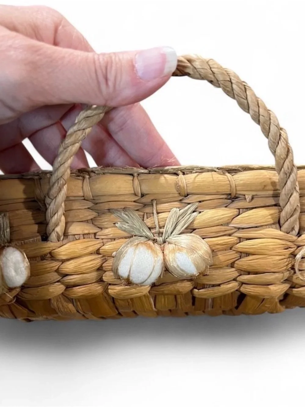 Vintage 70s Woven Straw Raffia Basket